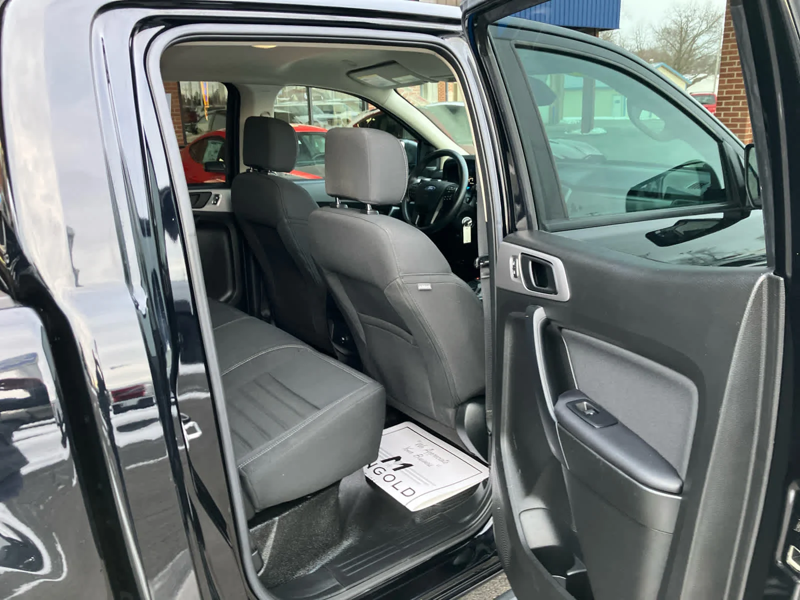 Used 2022 Shadow Black Ford XL image 21