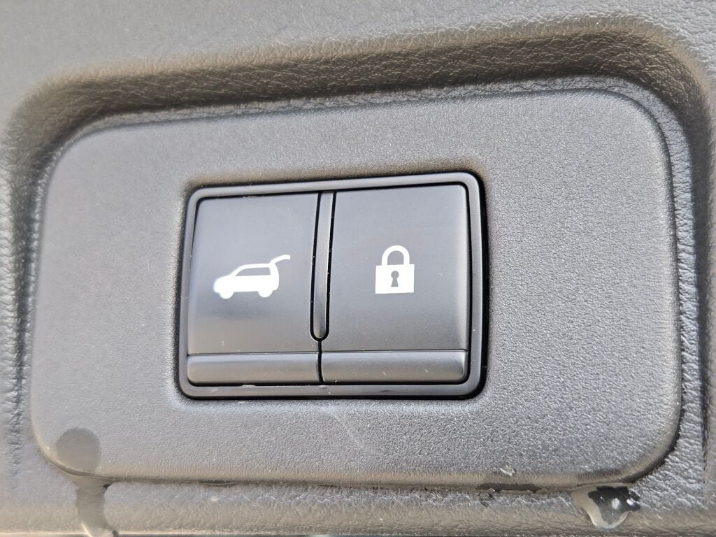 Certified Used 2023 Black Nissan Platinum image 15