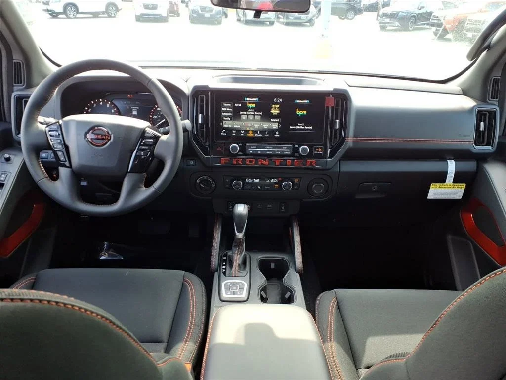 2026 Nissan Frontier PRO-4X - Photo 8