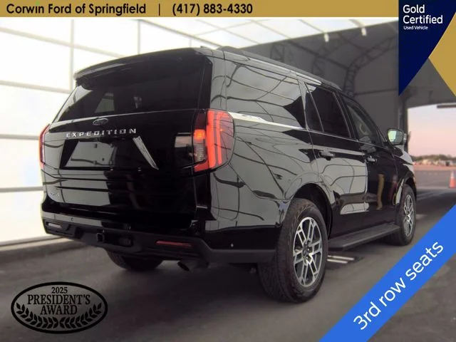 Used 2025 Black Metallic Ford Active image 12