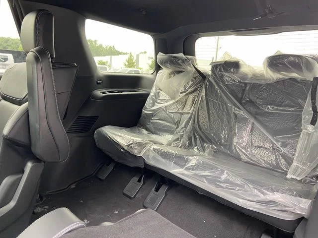 New 2026 Black Ford Platinum image 9