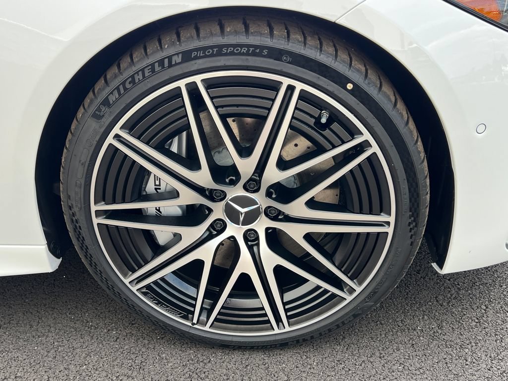 New 2026 MANUFAKTUR Moonlight White Metallic Mercedes-Benz AMG® C 43 4MATIC Sedan image 73