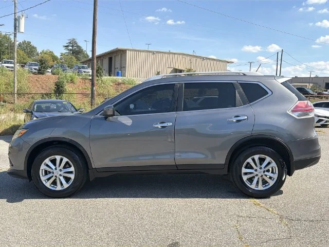 Used 2016 Gray Nissan SV image 10