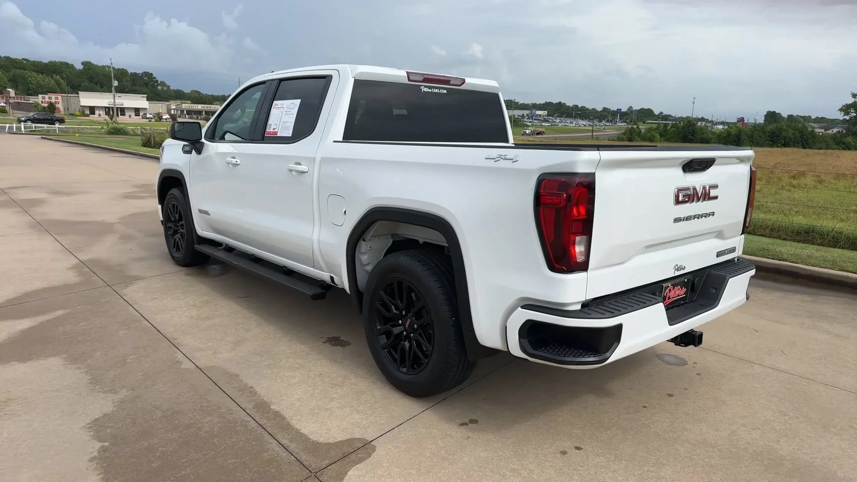 Used 2024 Summit White GMC Elevation image 7