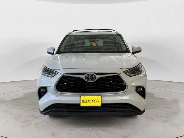 2022 Toyota Highlander Limited - Photo 8