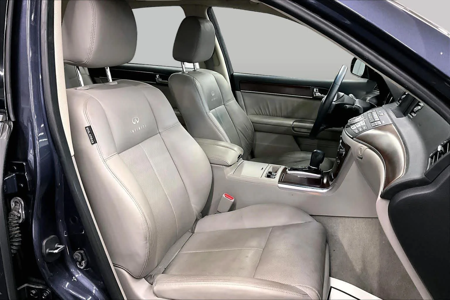 Pre-Owned 2010 INFINITI M35