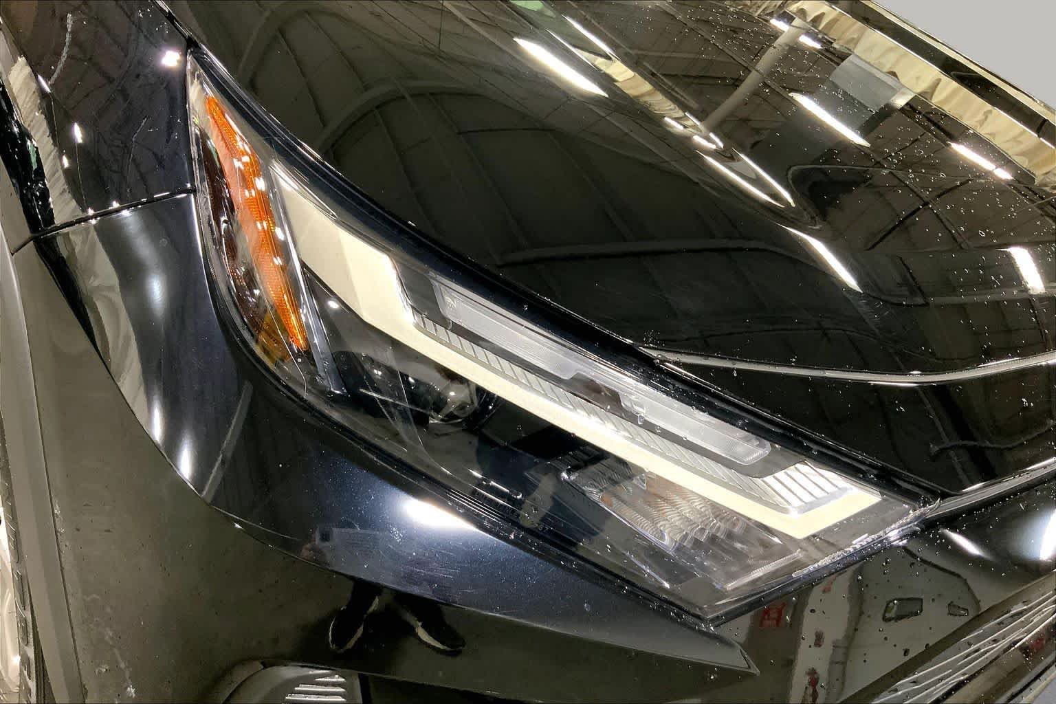 Used 2025 Midnight Black Metallic Toyota XLE image 28