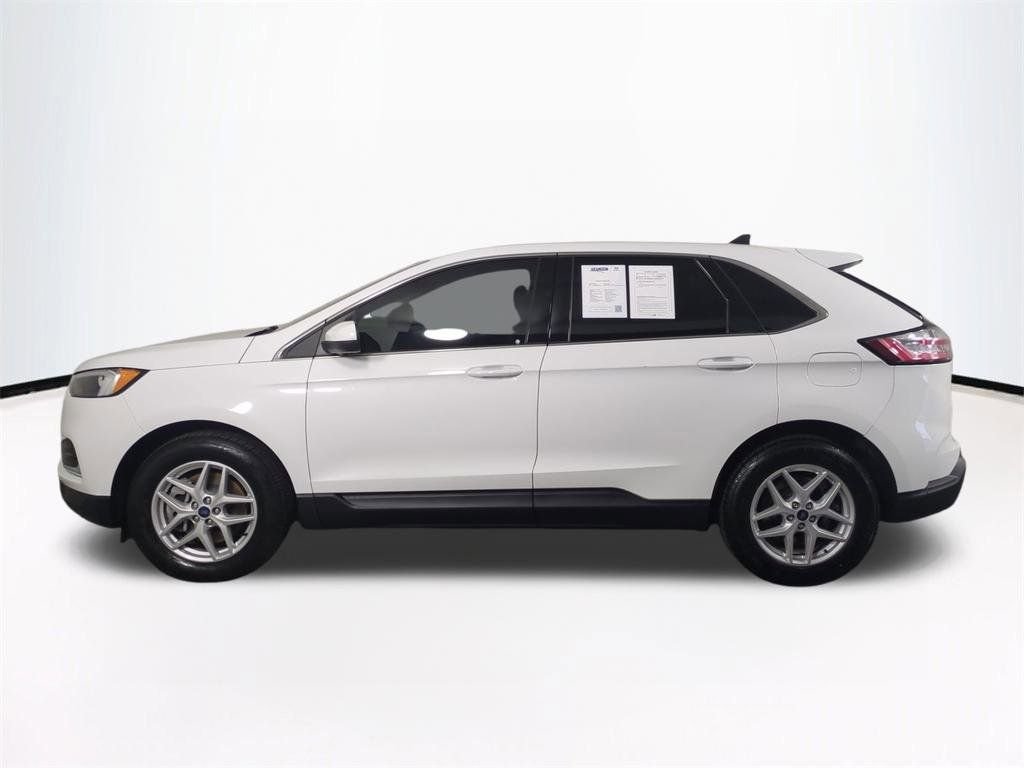 Used 2022 White Ford SEL image 8