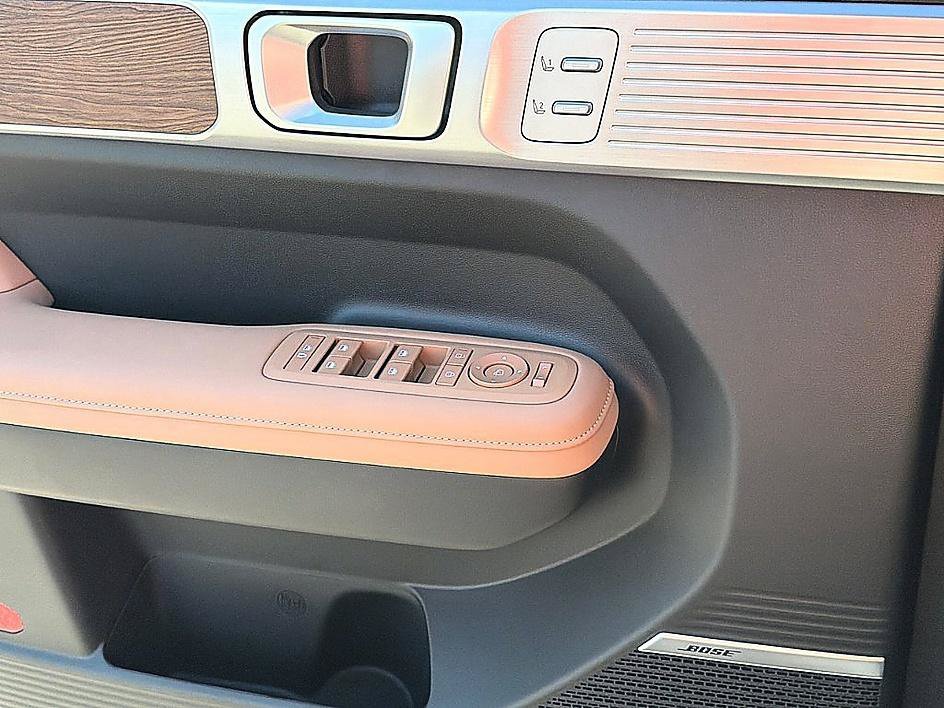 New 2027 Ecotronic Gray Hyundai Limited AWD image 15