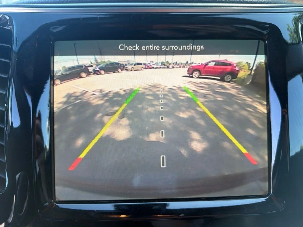 Used 2019 Gray Jeep Limited image 22