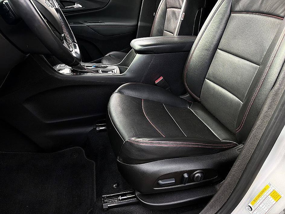 Used 2022 Silver Ice Metallic Chevrolet RS image 11