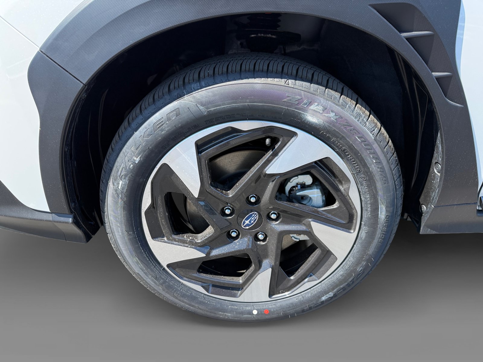 New 2026 CRYSTAL WHITE PEARL Subaru Limited image 9