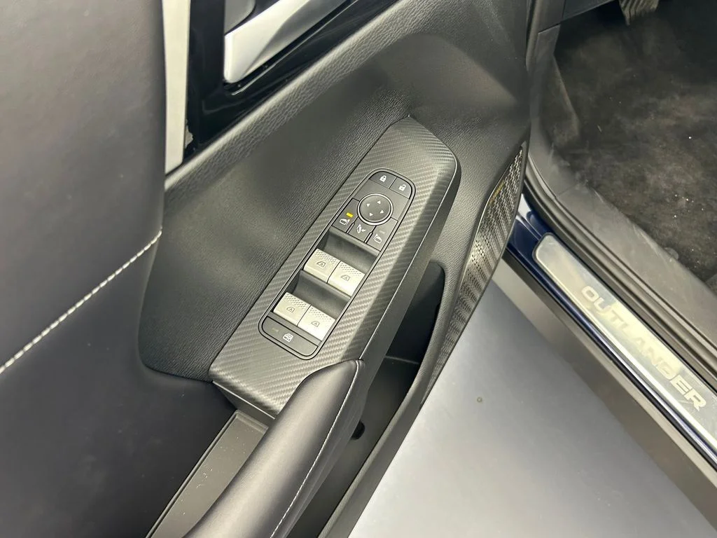 2026 Mitsubishi Outlander SE - Photo 15