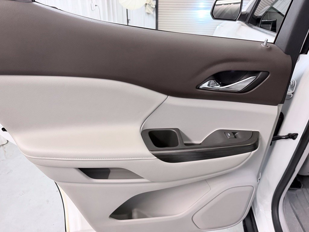 Used 2019 White GMC SLT-1 image 32