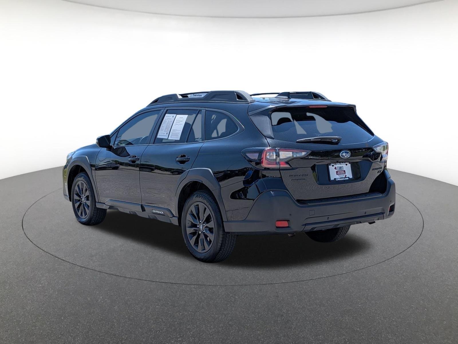 Used 2025 Crystal Black Silica Subaru Onyx Edition XT image 5
