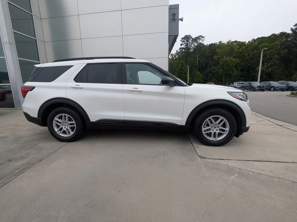 New 2026 Star White Metallic Tri-Coat Ford Active image 3