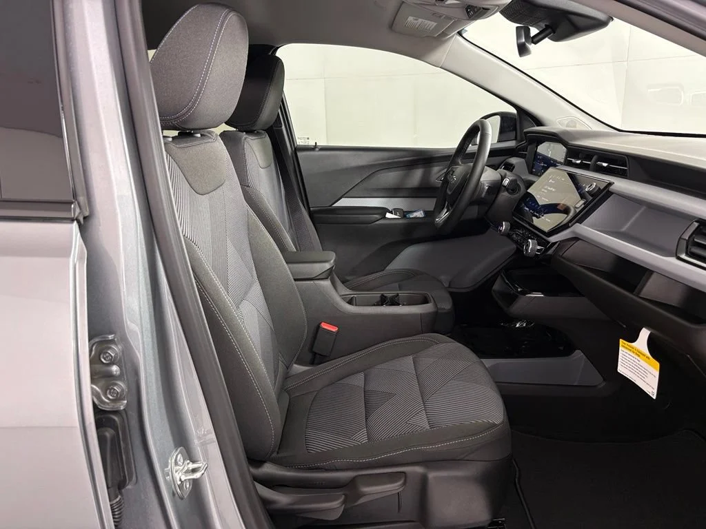 New 2027 Sterling Grey Metallic Chevrolet LT image 44