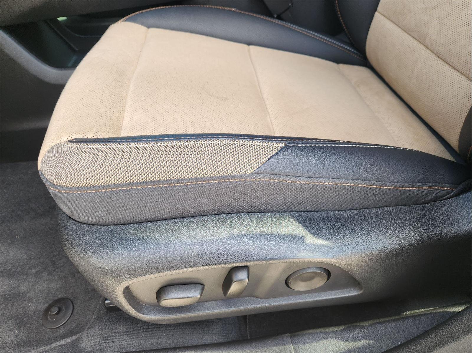 2025 Chevrolet Equinox ACTIV - Photo 25