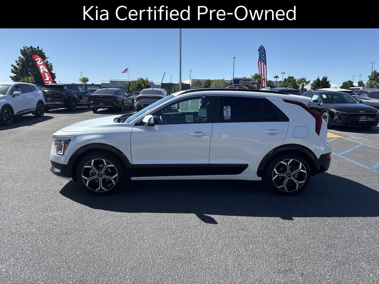 2025 Kia Niro EX Touring - Photo 17
