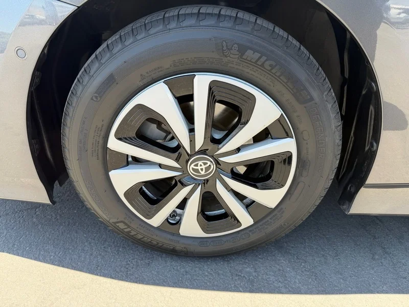 Used 2018 Magnetic Gray Met Toyota Plus image 28