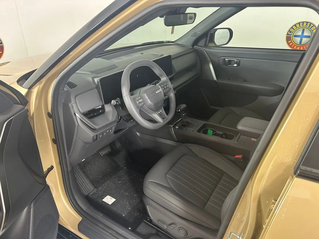 New 2027 Terrain Brown / Black Roof Kia X-Line S image 7