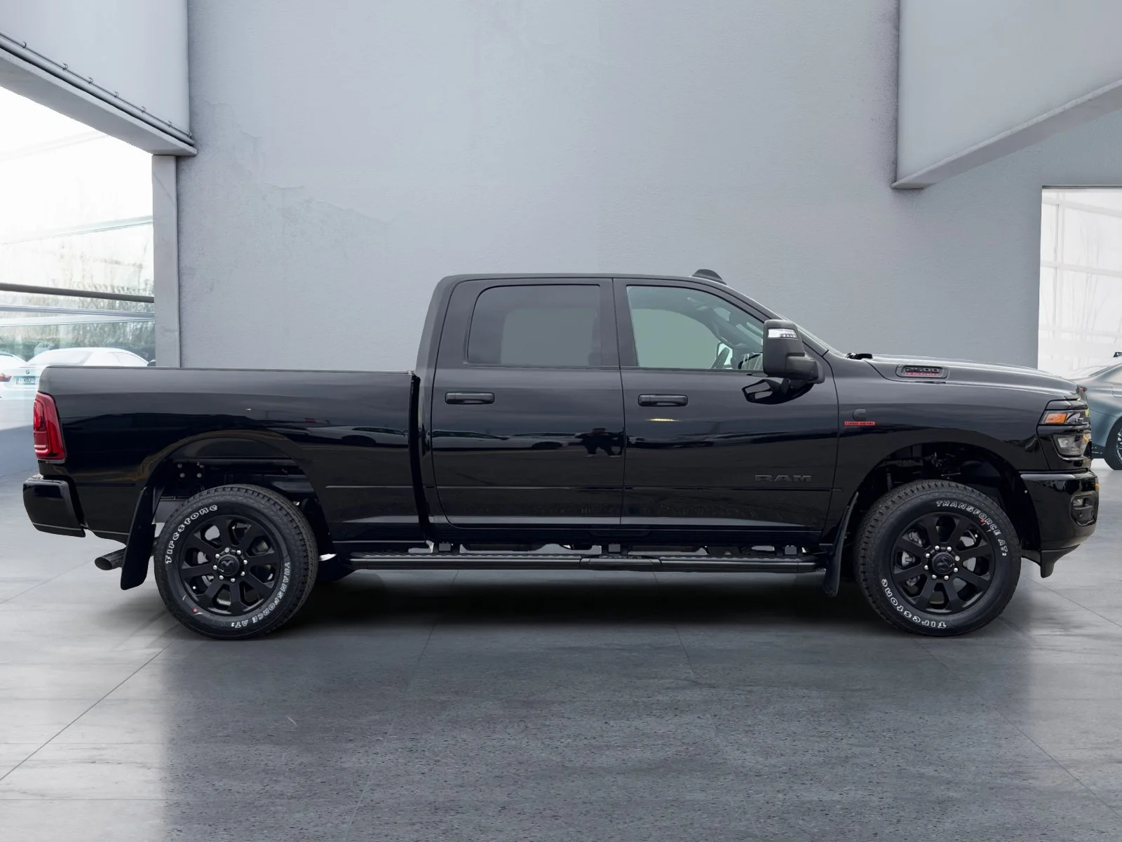New 2027 Diamond Black Crystal Pearl Ram Big Horn image 6