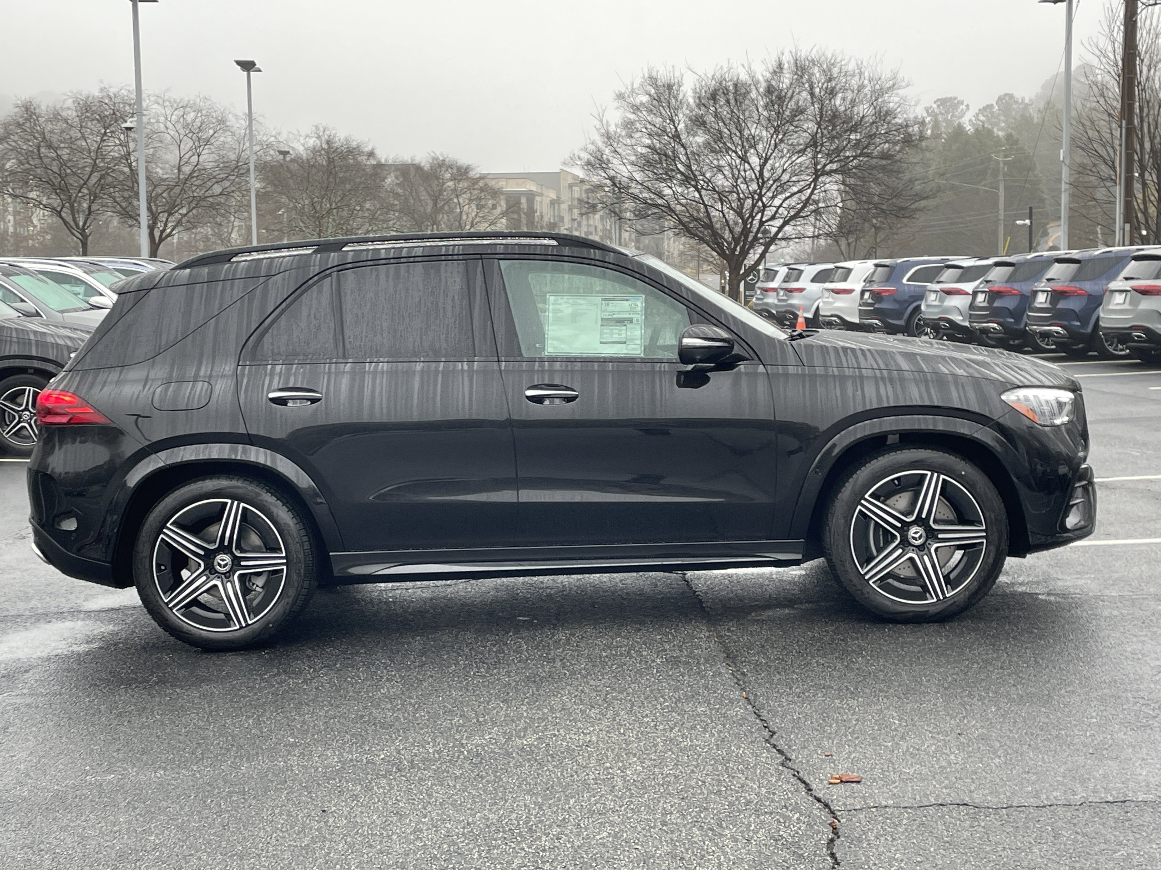 New 2026 Obsidian Black Metallic Mercedes-Benz GLE 580 4MATIC® SUV image 5