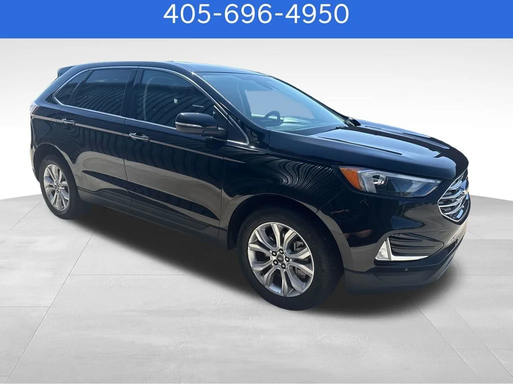 Pre-Owned 2024 Ford Edge Titanium
