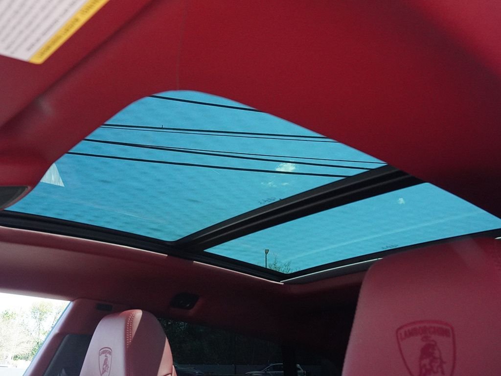 Used 2022 Black Lamborghini Base image 24