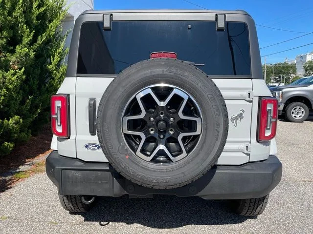 New 2026 AVALANCHE GRAY Ford Outer Banks image 8