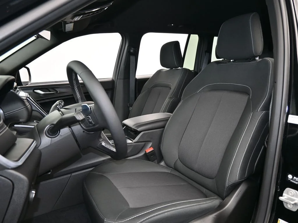 2025 Jeep Grand Cherokee Laredo - Photo 10