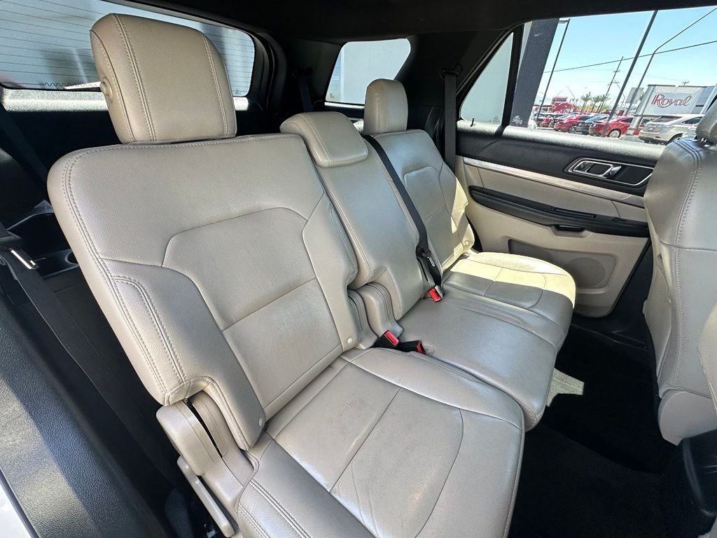 Used 2018 White Ford XLT image 19