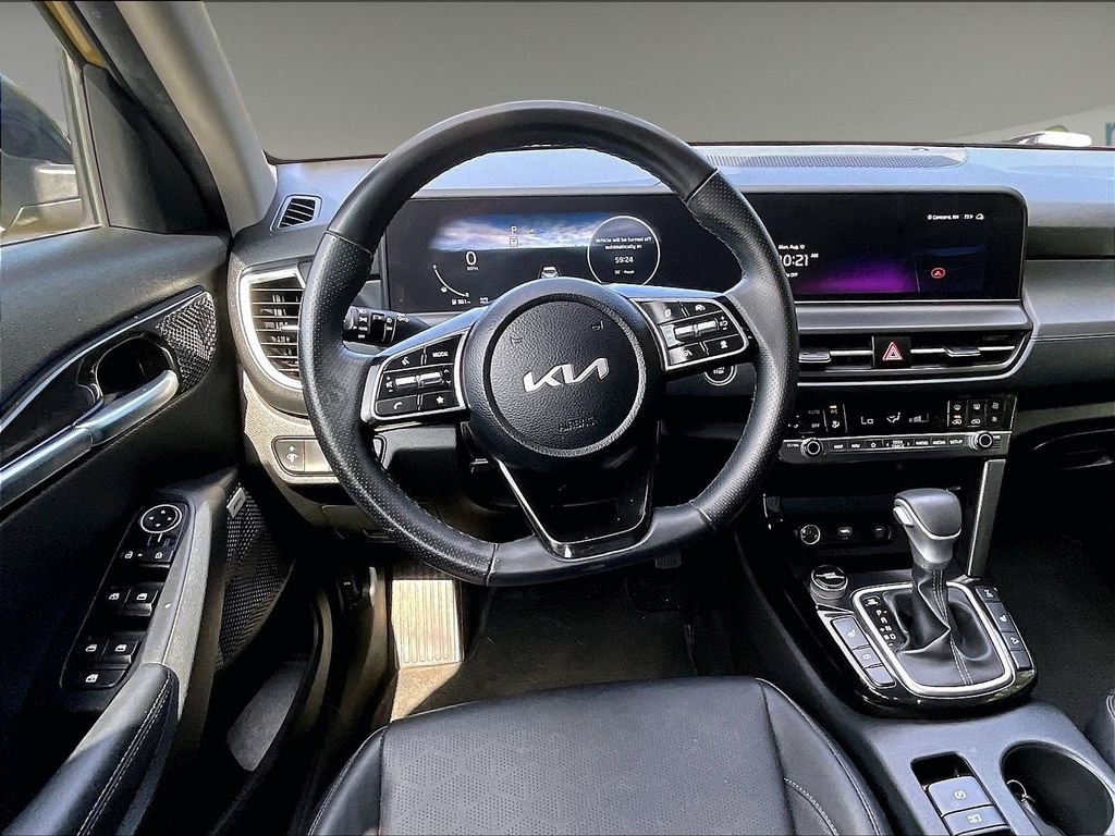 Used 2024 Green Kia SX image 17