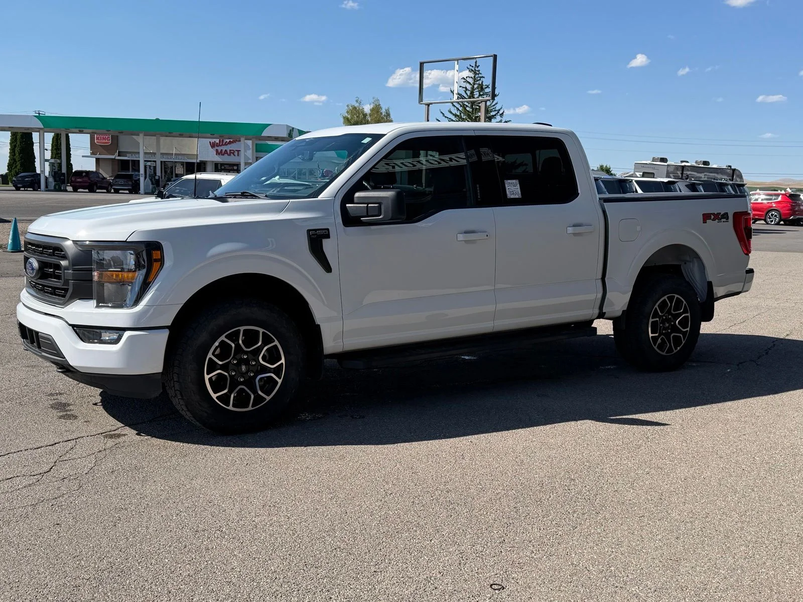 Used 2023 White Ford XLT image 11