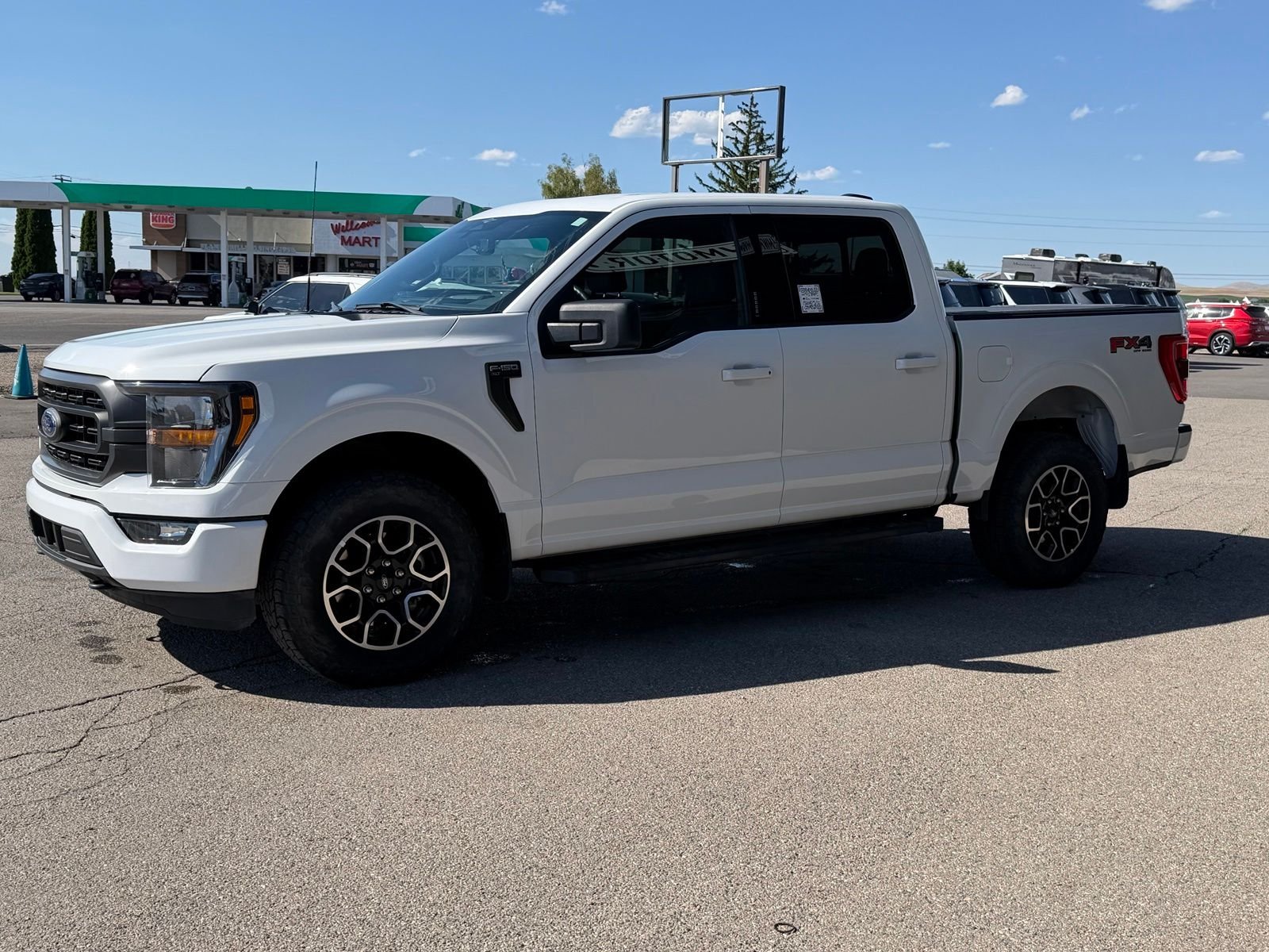 Used 2023 White Ford XLT image 11