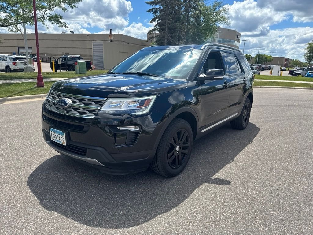 Used 2018 Black Ford XLT image 2