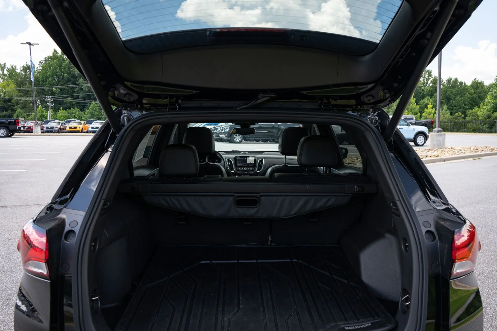 Used 2024 Black Chevrolet Premier image 9