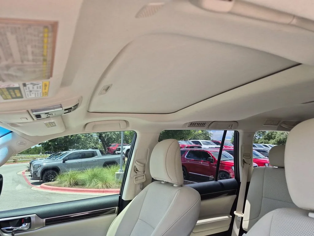 Used 2020 Black Lexus 460 image 27