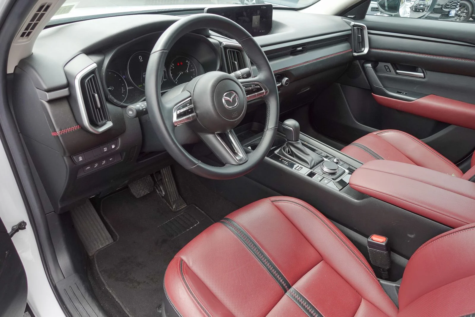 Certified Used 2025 Wind Chill Pearl Mazda Premium image 11