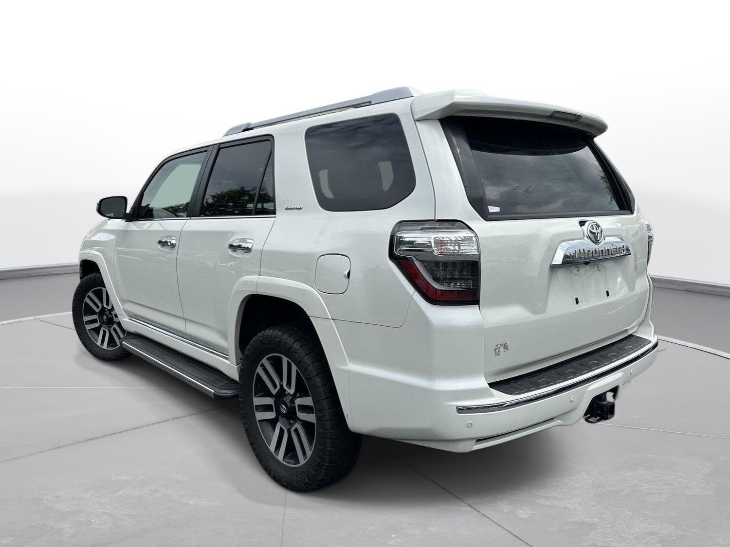 Used 2023 Blizzard Pearl Toyota Limited image 8