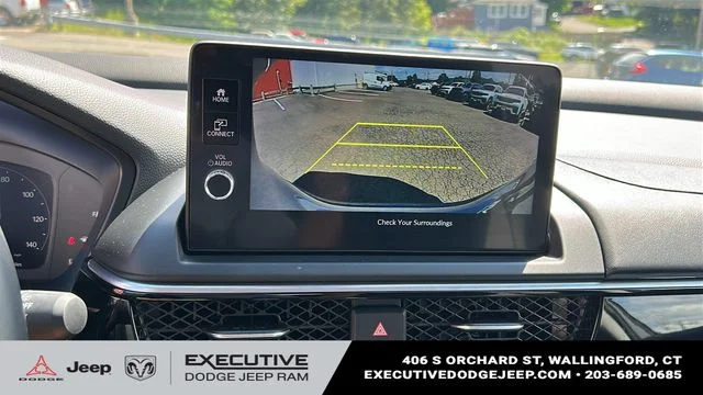 Used 2025  Acura Base image 17