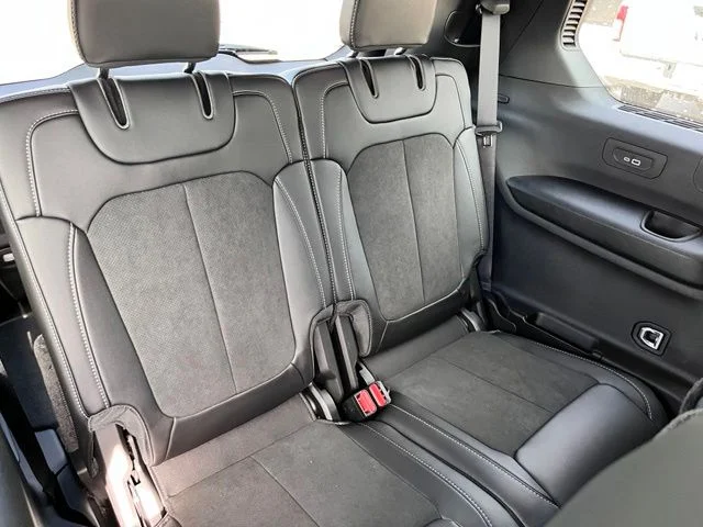 New 2026 Bright White Clearcoat Jeep Altitude image 21