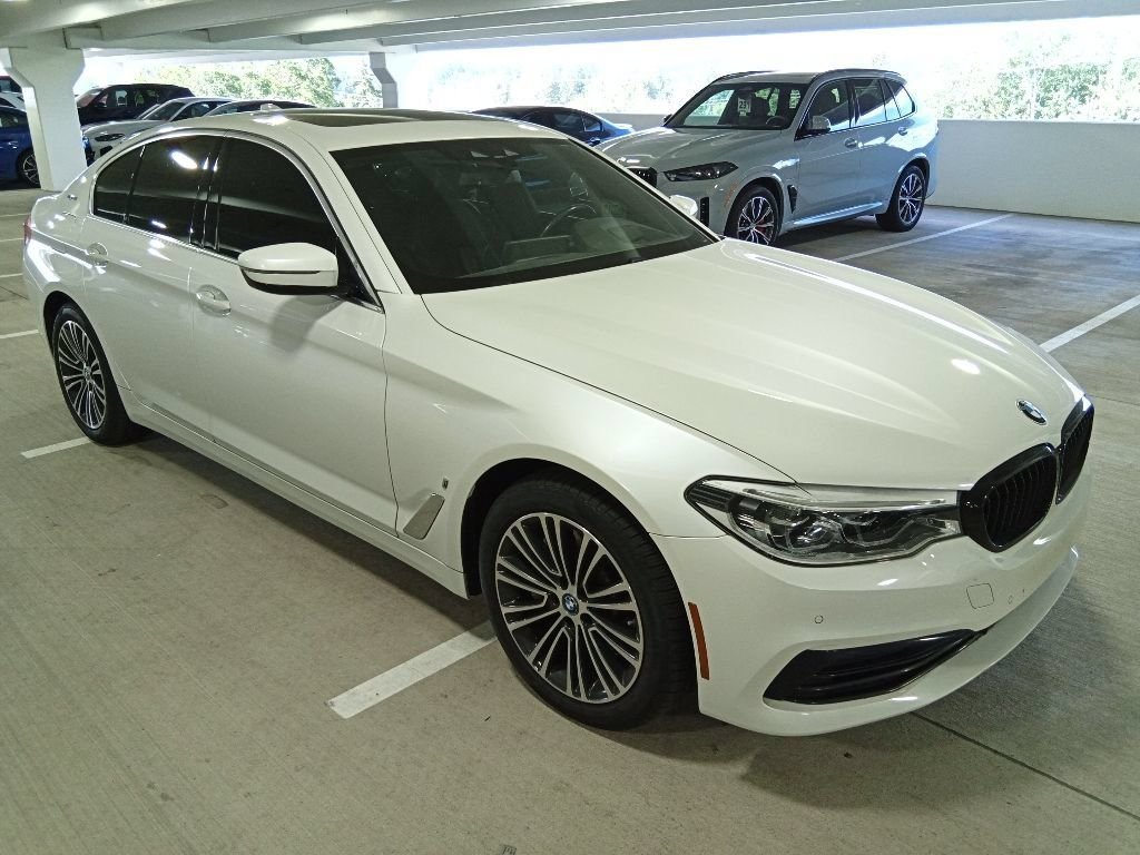 Used 2019 Mineral White Metallic BMW 530e xDrive iPerformance image 3