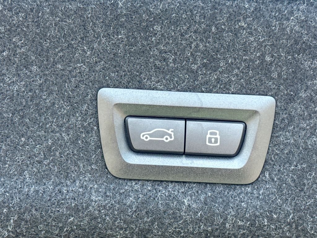 Used 2024 Green BMW Base image 11