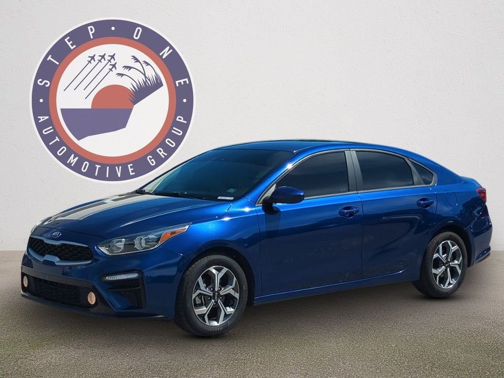 Used 2021 Blue Kia LXS image 2