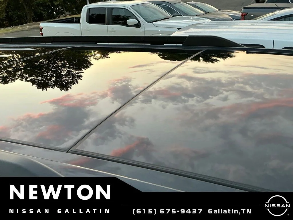Used 2024 Black Ford XLT image 3