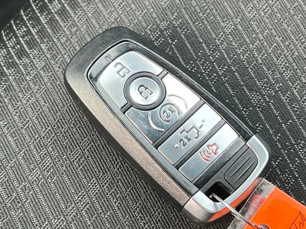 Used 2021 Silver Ford XLT image 32
