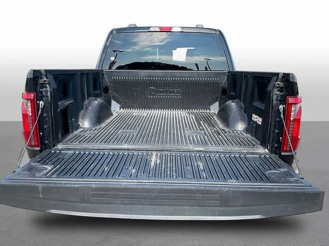 Used 2025 Black Ford XLT image 9