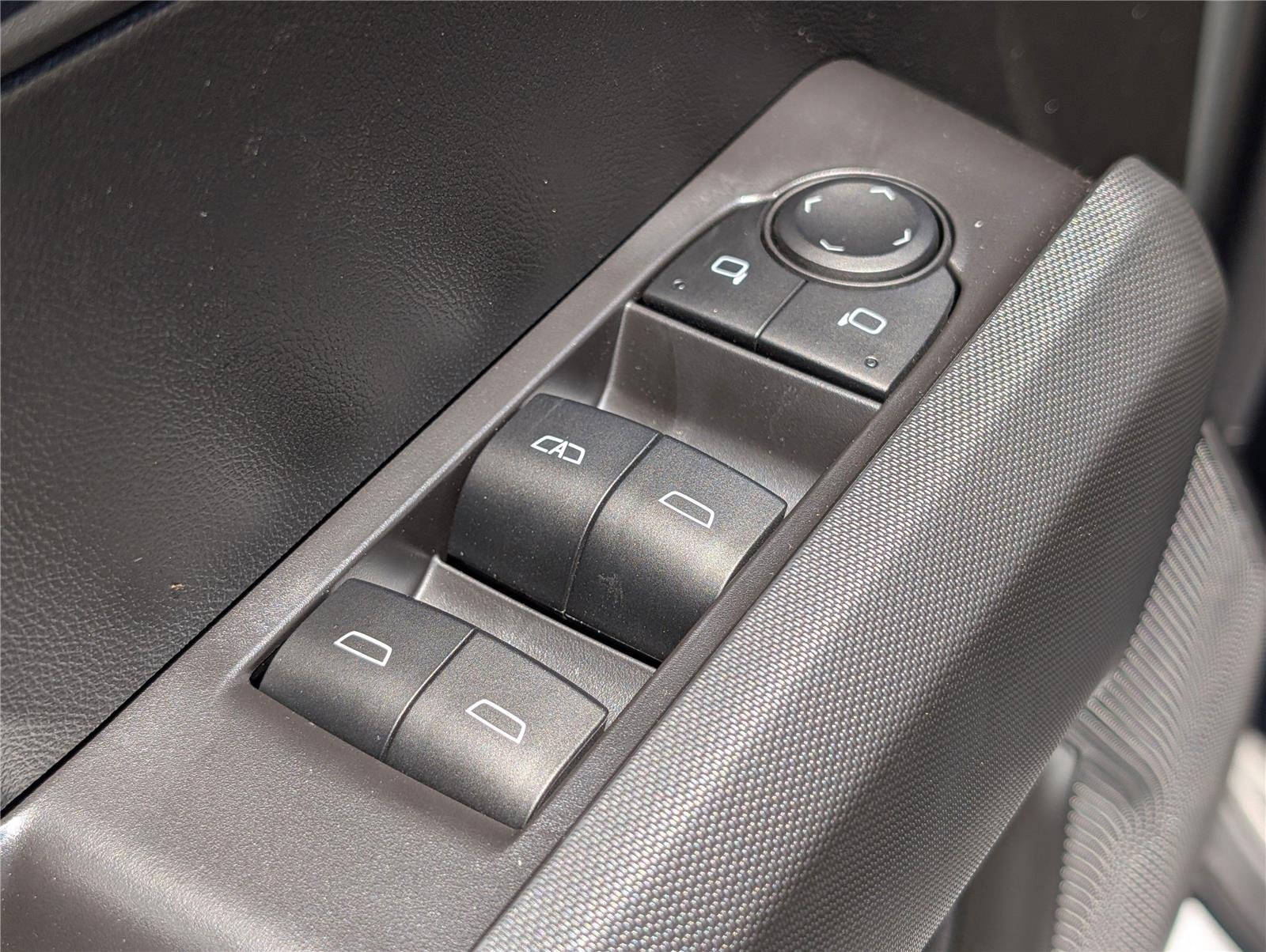 2025 GMC Canyon Elevation - Photo 17