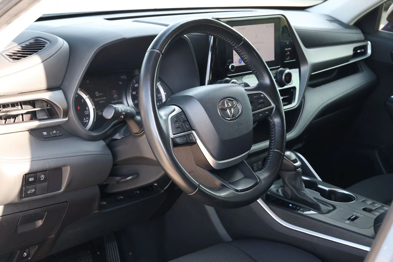 Used 2023 Blue Toyota LE image 13
